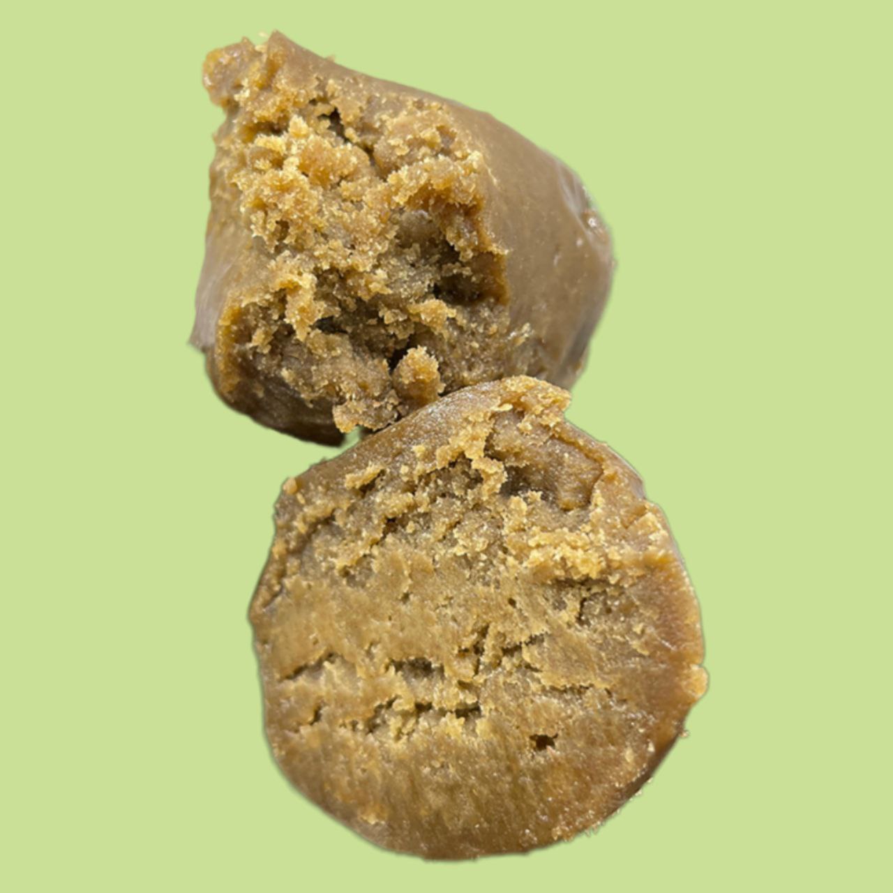 Textura cremosa y oscura del Hash CBD Animal Mints de The Green Muse